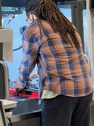 A CNC machining student in Macomb Community College’s Michigan Maritime Manufacturing (M3) program. Macomb is holding program information sessions on Sept. 30 and Oct. 14, 3:30-5 p.m.